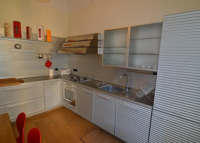 Viola Apartment, - 5 Terre Apartman *